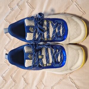 Under armour Steph Curry youth shoes